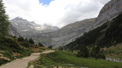 フランス・スペインの複合世界遺産「ピレネー山脈のモン・ペルデュ」を英語で旅しよう