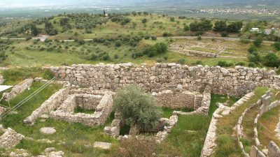 ギリシャの世界遺産「ミケーネとティリンスの古代遺跡群」とは？歴史や魅力を英語で紹介