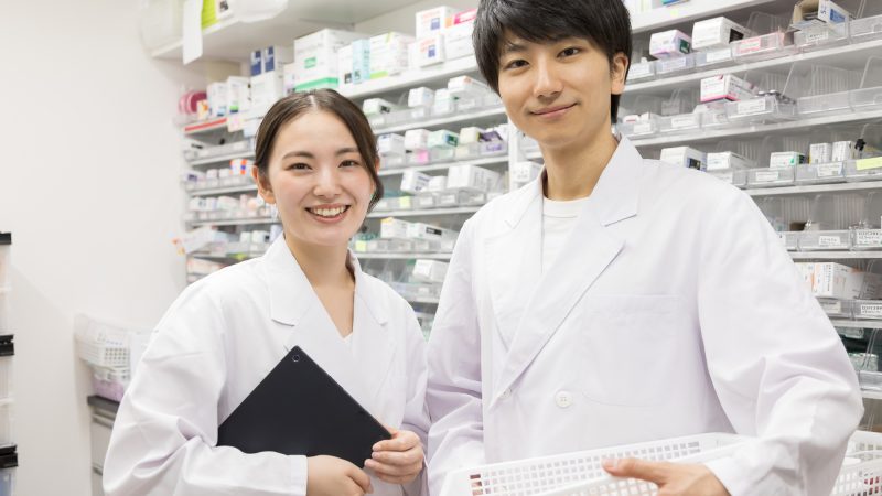 日本で働く「薬剤師」について職務内容から資格取得まで英語で説明