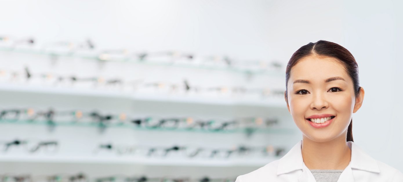 メガネ専門店店員の仕事を英語で説明！業務内容や日本のメガネ文化をわかりやすく紹介