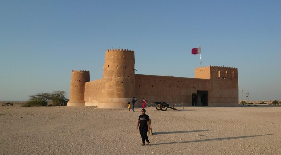 カタールの世界遺産「アル・ズバラ考古遺跡」とは？砂漠の中の遺跡を英語で巡る