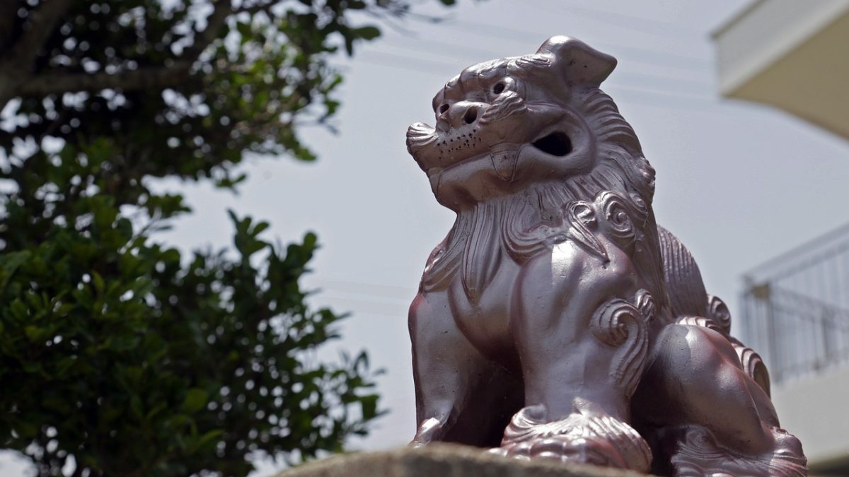 沖縄の伝統文化に深く根ざした守り神「シーサー」を紹介
