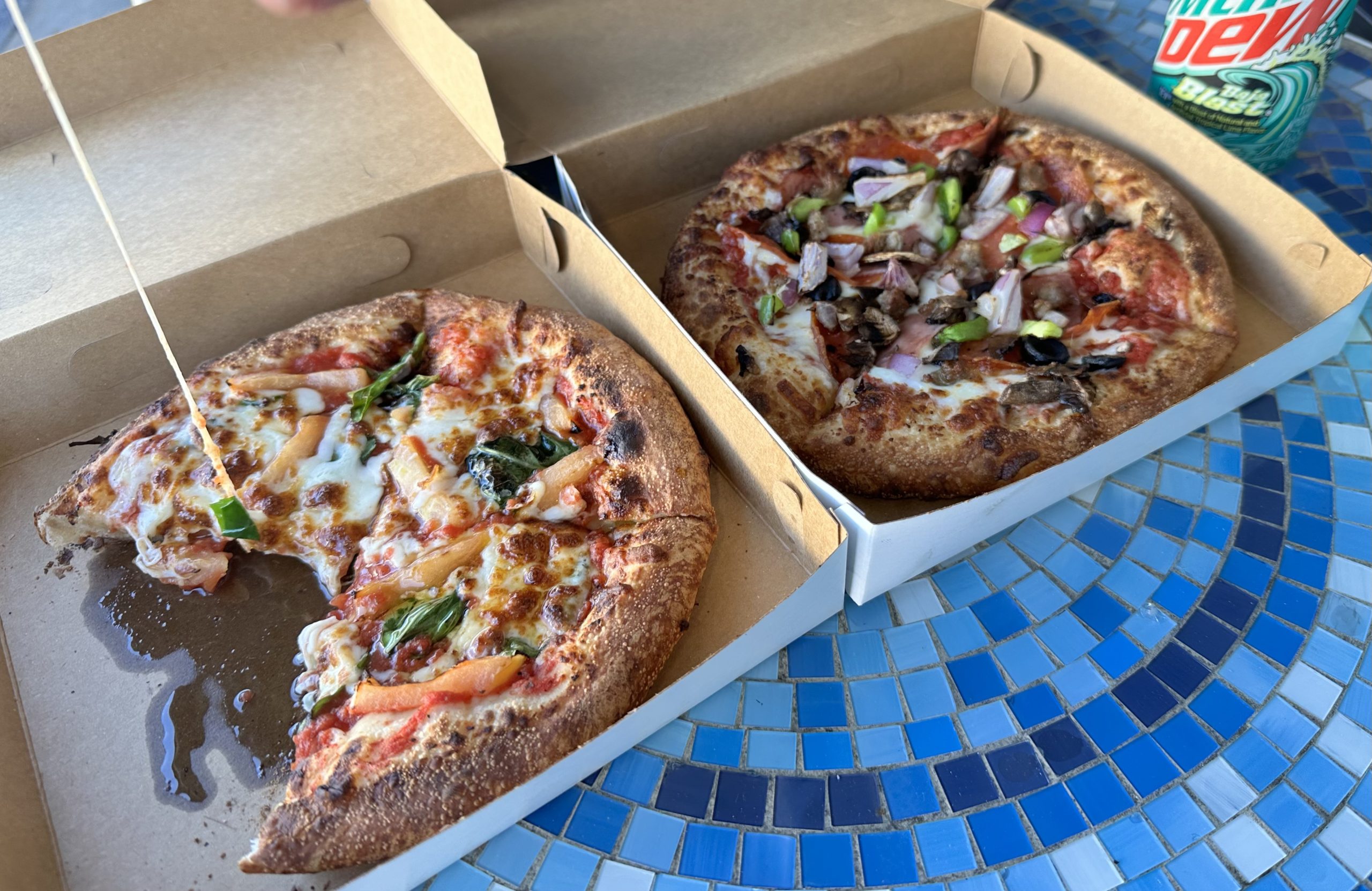 アメリカのピザはイタリアや日本のものと異なる？奥が深いアメリカのピザの世界