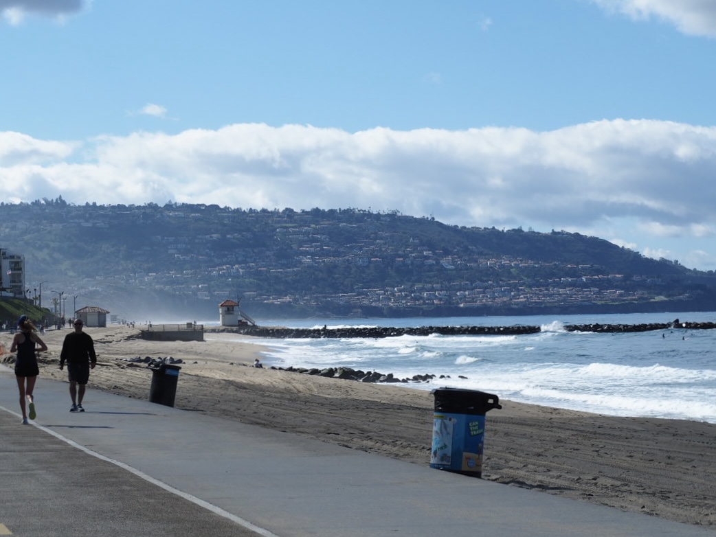 ビーチで困ったときに役立つ英語表現