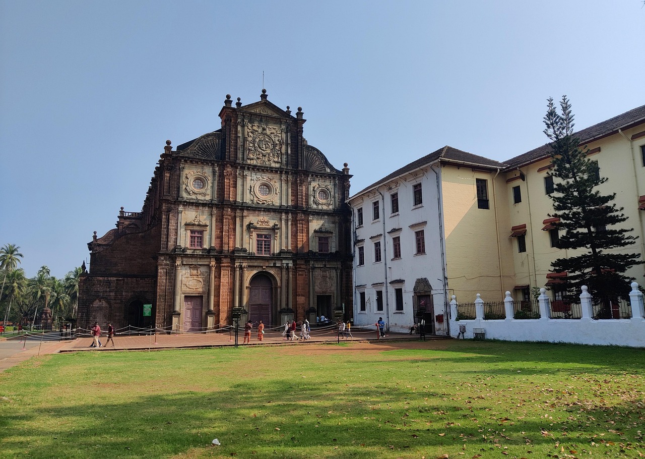 ゴアの教会群と修道院群とは？
