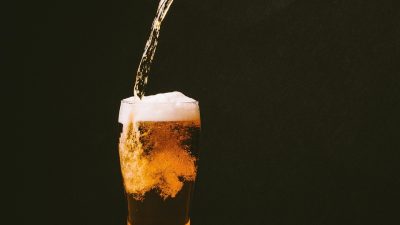 クラフトビール専門店店員の仕事を英語で説明！業務内容や日本のクラフトビール文化をわかりやすく紹介