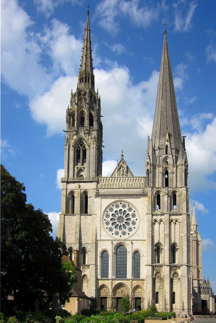 シャルトル大聖堂とは？