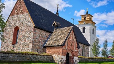 スウェーデンの世界遺産「ルーレオーのガンメルスタードの教会街」とは？木造の教会街を英語で歩く