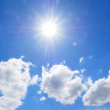 オノマトペ【カラッと】の英語とは？爽やかな天気に使えるDry and pleasantを紹介