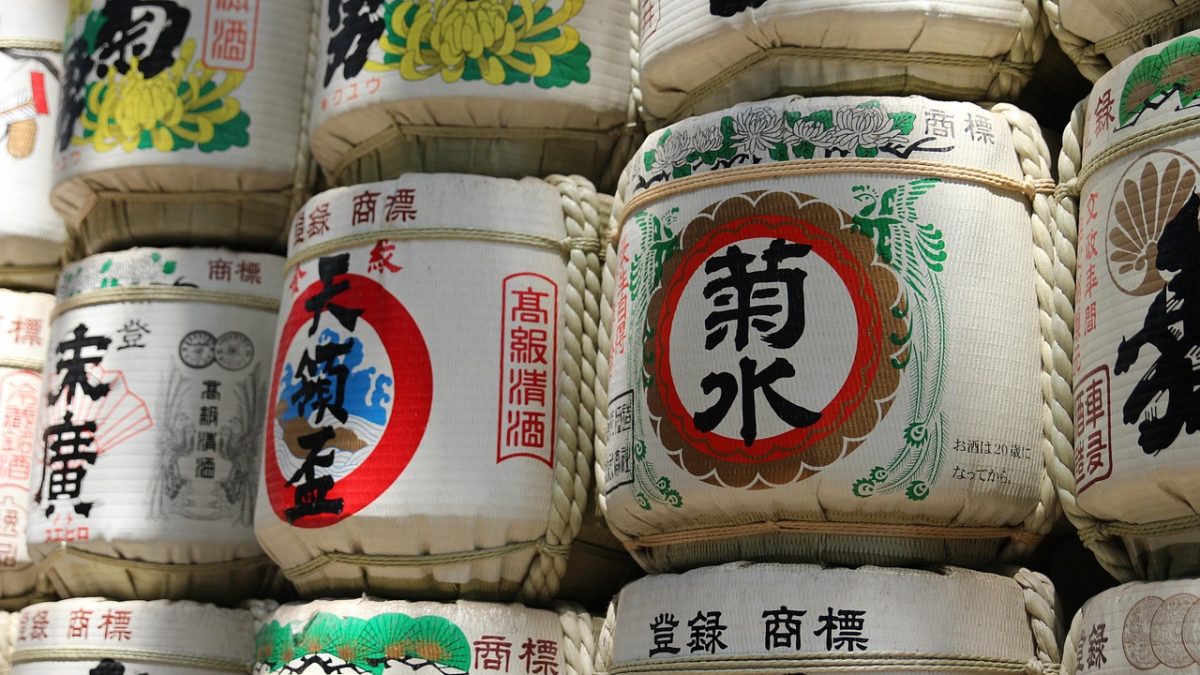 酒屋（地酒専門店）店員の仕事を英語で説明！業務内容や日本酒文化の魅力をわかりやすく紹介