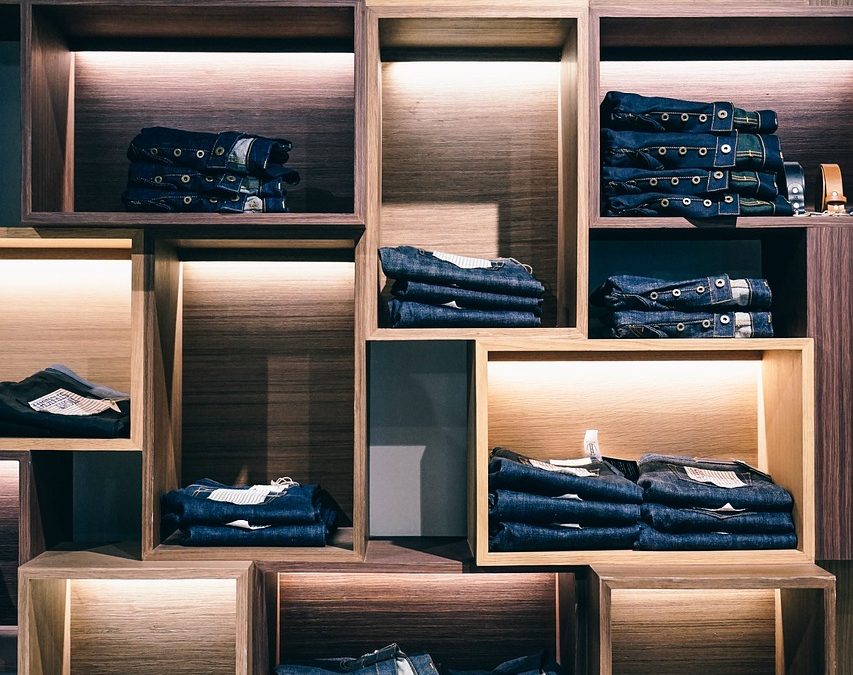 デニム売り場店員｜サイズ案内から色落ちの説明まで！お役立ち英単語とロールプレイング