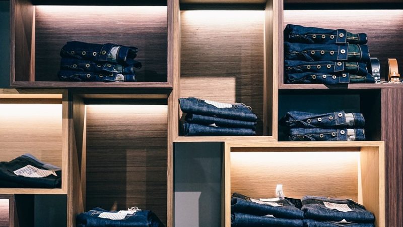 デニム売り場店員｜サイズ案内から色落ちの説明まで！お役立ち英単語とロールプレイング