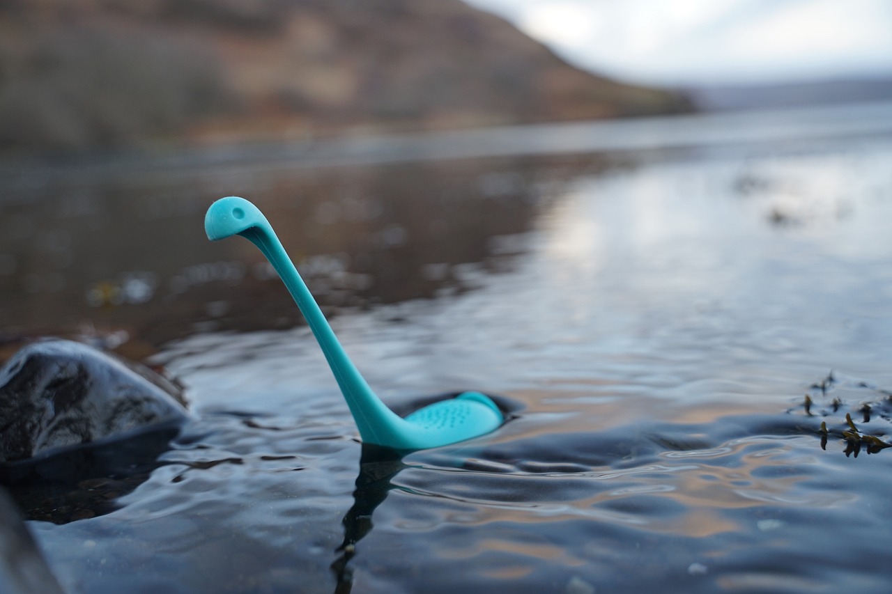 ネッシーの起源と伝説 The Origin and Legend of Nessie