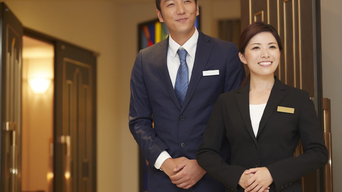 ウェディングプランナーが実際に使える英語を徹底解説！ロールプレイング形式で紹介