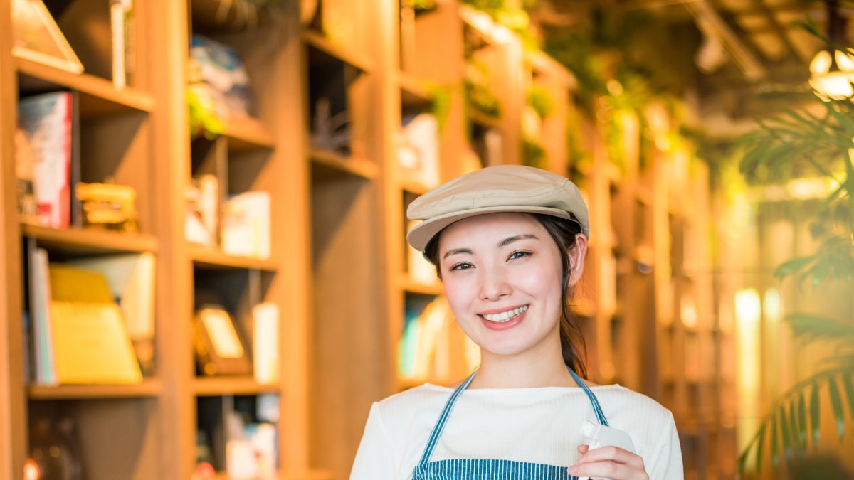 ブックカフェ店員｜本の案内から飲食対応まで！お役立ち英単語とロールプレイング