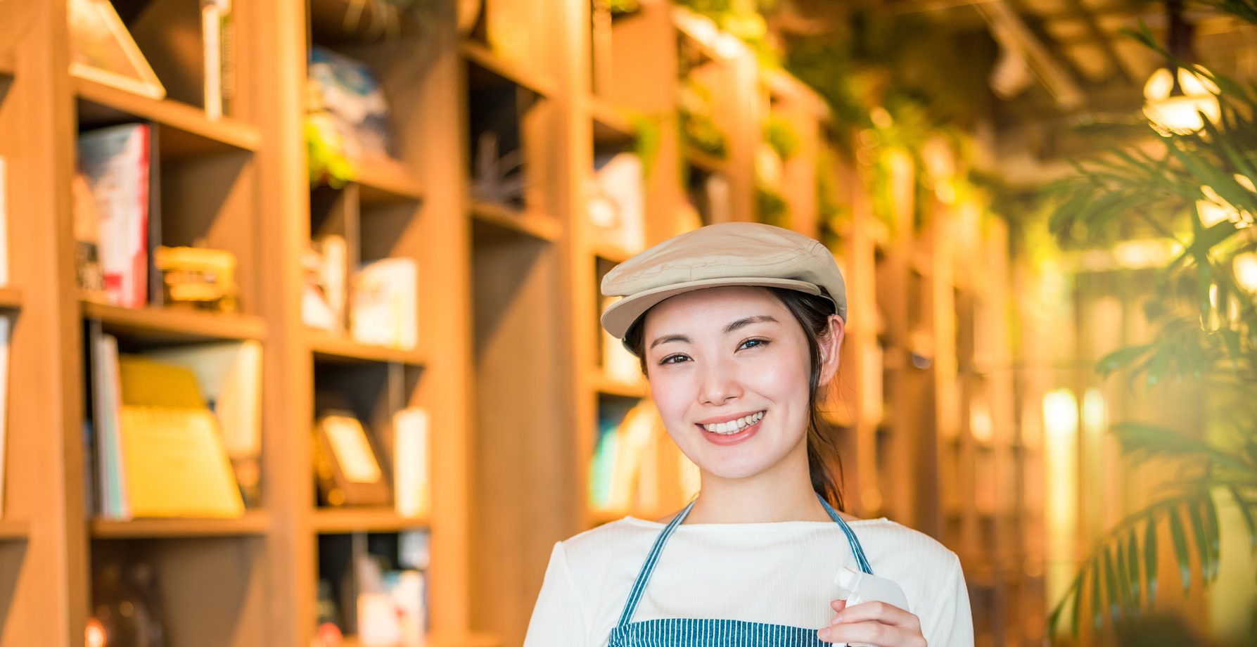 ブックカフェ店員｜本の案内から飲食対応まで！お役立ち英単語とロールプレイング