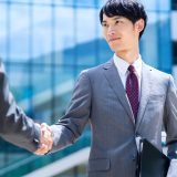 「微力ながら」を英語で伝える！ビジネスシーンでおすすめの謙虚な貢献フレーズ