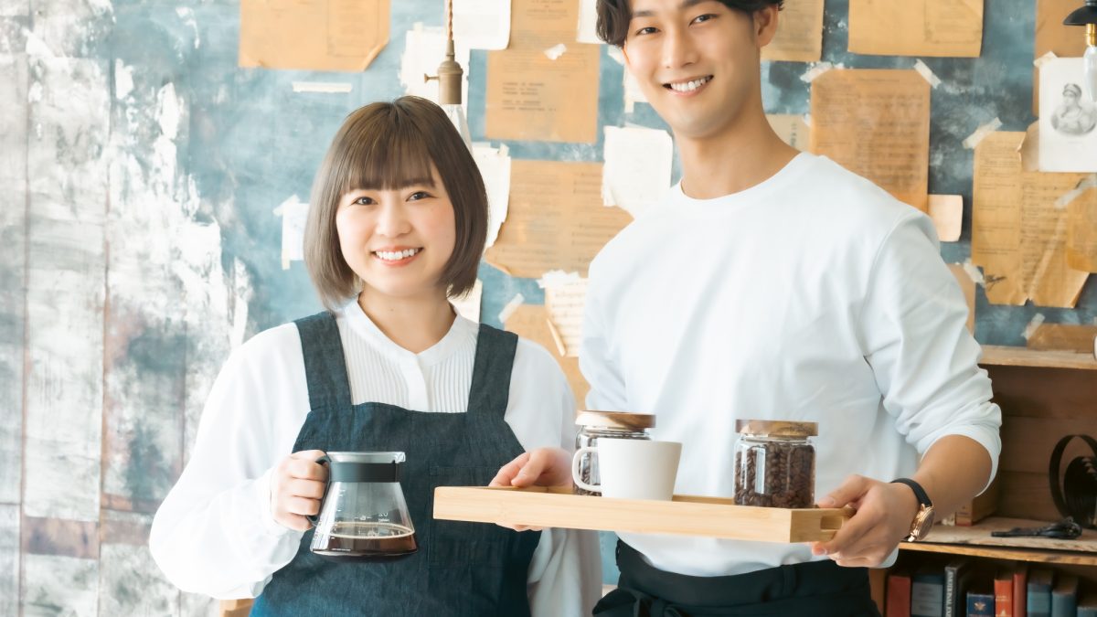 コーヒースタンド店員が実際に使える英語をロールプレイング形式で紹介！