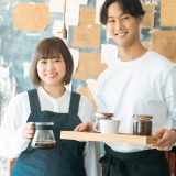 コーヒースタンド店員が実際に使える英語をロールプレイング形式で紹介！