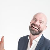 「気に入った」を英語で何て言う？類語やfavoriteの略も解説！