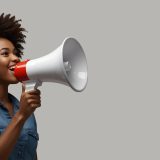 「乞うご期待」は英語でなんて言う？期待を高める例文を紹介