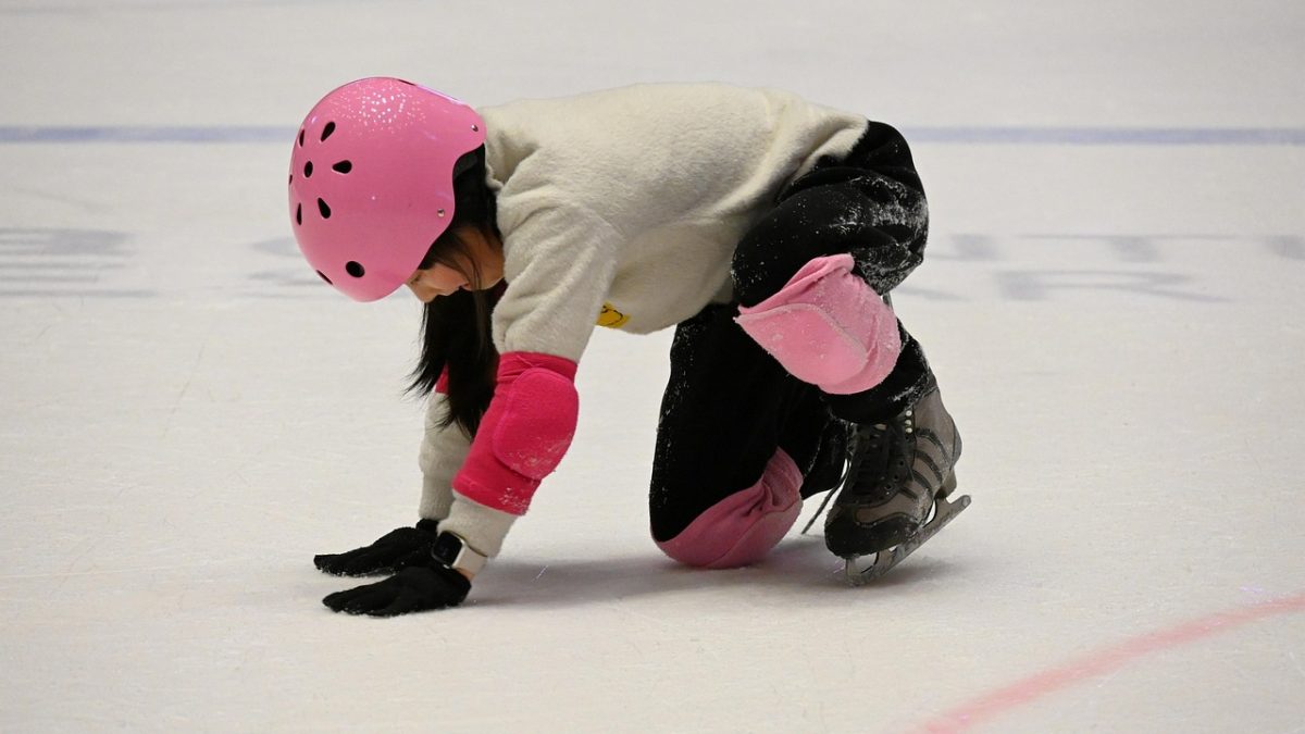 オノマトペ【ツルツル】の英語。2つの表現Slippery/Smoothを例文で紹介