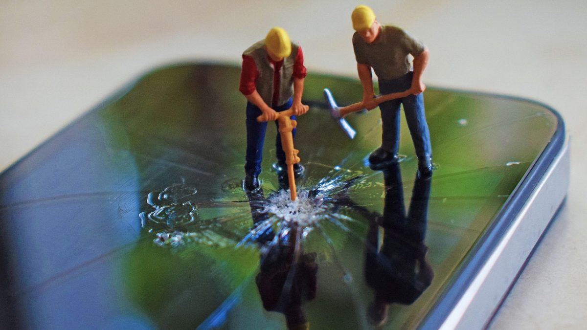 安全靴・ワークシューズ売り場店員の仕事を英語で説明！業務内容や日本の作業靴文化をわかりやすく紹介