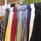 スカーフ売り場店員｜柄や素材の説明からギフトの案内まで！お役立ち英単語とロールプレイング