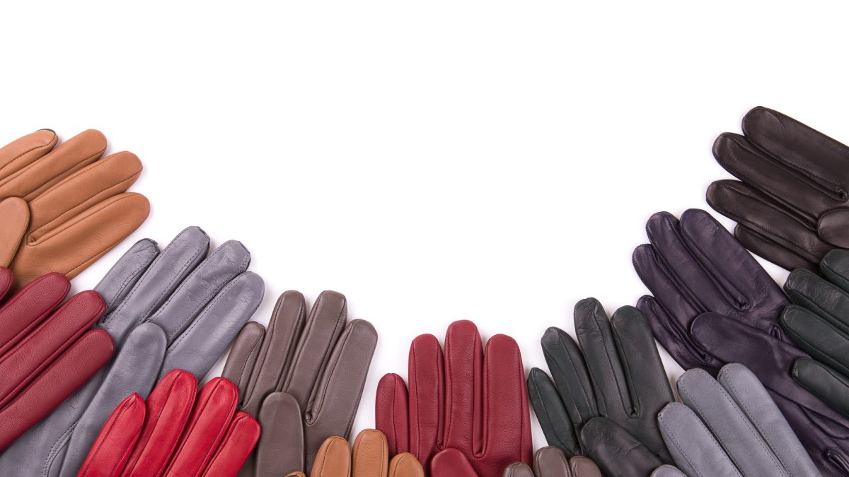 手袋売り場店員の仕事を英語で説明！業務内容や日本の手袋文化をわかりやすく紹介