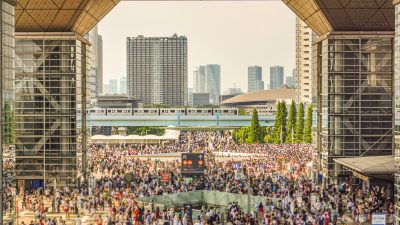 今話題の「設営完了」とは？コミケ当日の話題について英語で話そう！