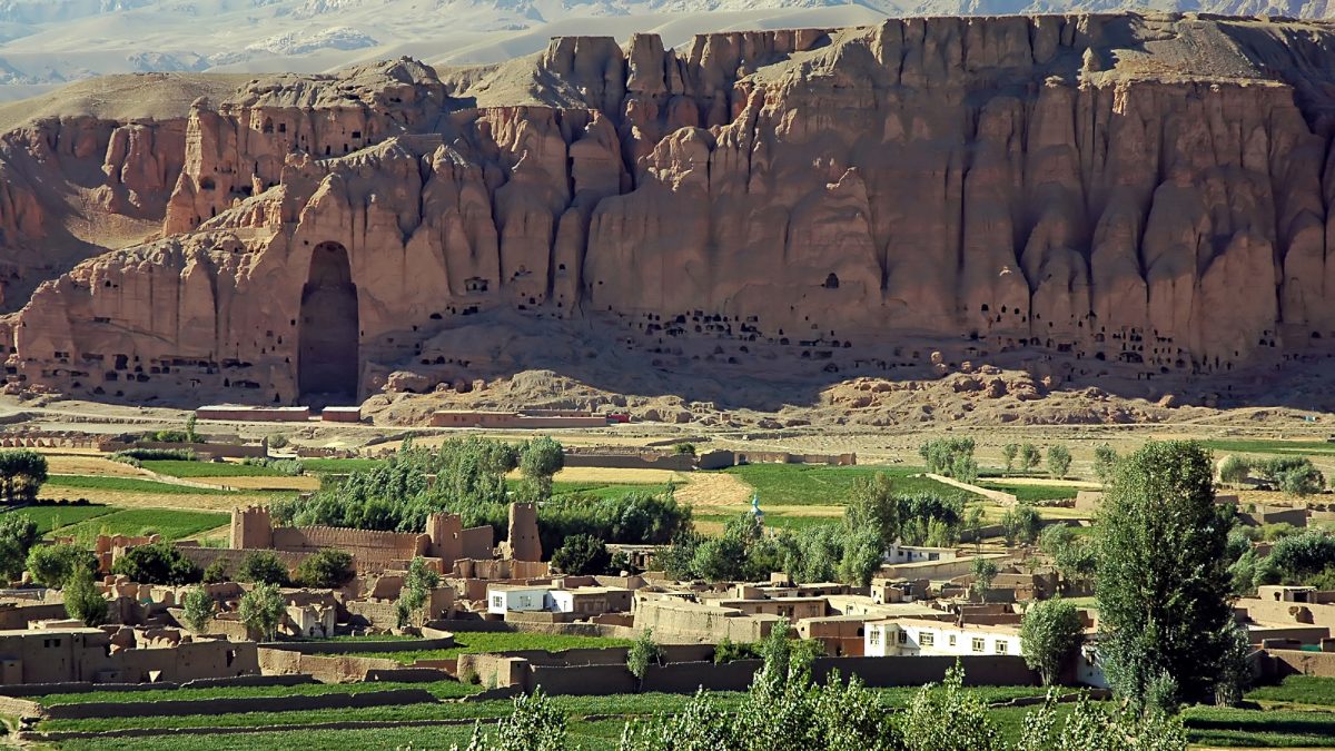 英語と学ぶアフガニスタンの世界遺産「バーミヤン渓谷」の歴史と仏教遺産