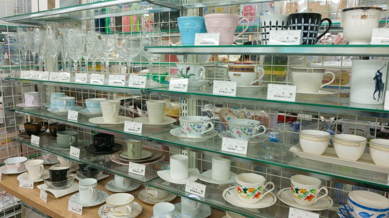 リサイクルショップ店員の仕事を英語で説明！業務内容や日本のリサイクル文化をわかりやすく紹介