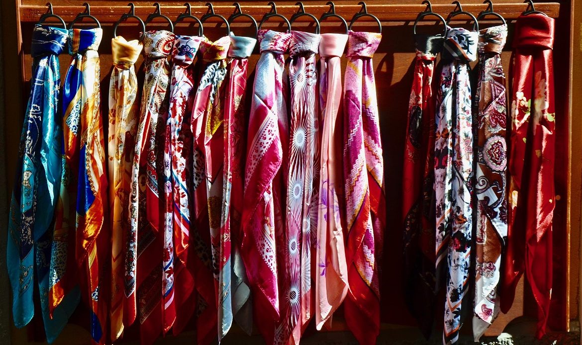 スカーフ売り場で役立つ英単語