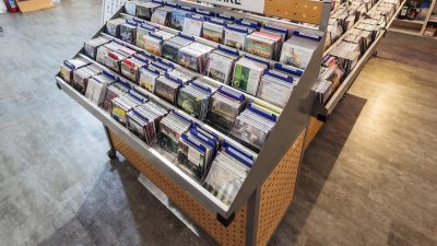レコード・CDショップ店員の仕事を英語で説明！業務内容や日本の音楽文化をわかりやすく紹介
