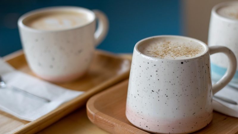 「カフェ巡り」を英語で何て言う？趣味について話すときに使える表現を紹介！