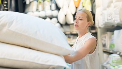 寝具売り場店員｜枕の案内から季節に合った布団選びまで！お役立ち英単語とロールプレイング