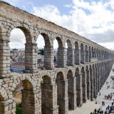 セゴビア旧市街とローマ水道橋