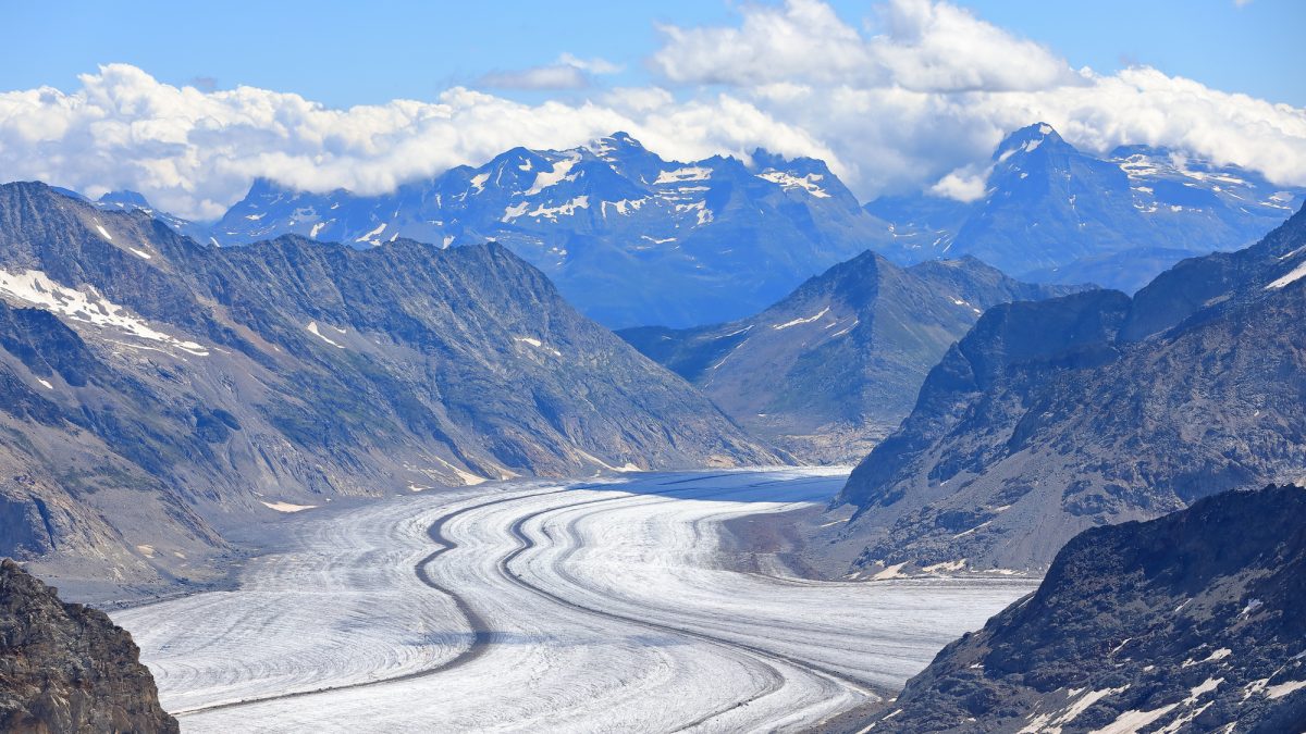 世界遺産「スイス・アルプス ユングフラウ‐アレッチュ」氷河とアルプスを英語で旅する