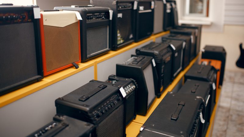 オーディオ機器売り場店員の仕事を英語で説明！業務内容や日本のオーディオ文化をわかりやすく紹介