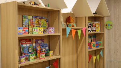 図書館・ラジオ・地域FMも活用！地方での”英語環境づくり”アイデア集【家庭編】