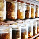 漢方売り場店員の仕事を英語で説明！業務内容や日本の漢方文化をわかりやすく紹介