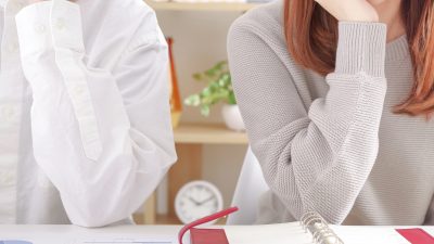 ”英語は親の苦手を乗り越えるきっかけに”共働きパパママの体験談と保育士のアドバイス