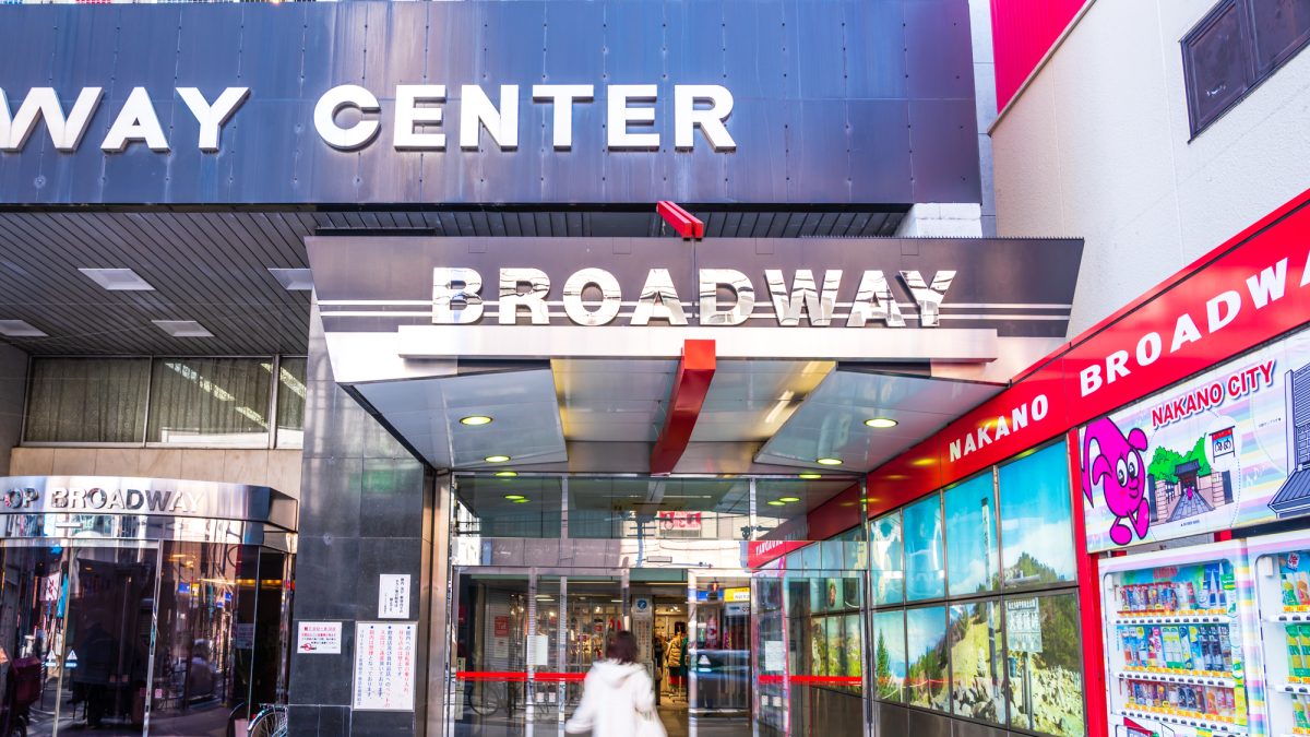 アニメキャラクターグッズスタッフの仕事を英語で説明！業務内容や日本のアニメ文化をわかりやすく紹介