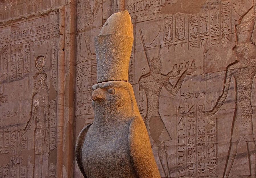 ホルスとセトの戦い ― 王権をめぐる神話