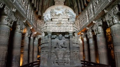 インドの世界遺産「アジャンター石窟群」とは？古代の祈りが息づく芸術を英語で巡る