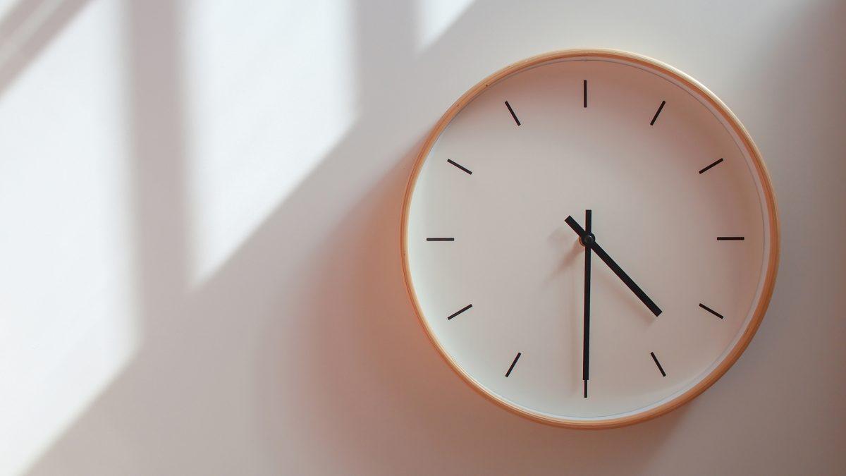 「時を刻む」を英語で何て言う？時間にまつわる英語表現をまとめてチェック！