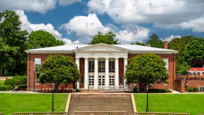 世界遺産「シャーロッツビルのモンティチェロとバージニア大学」を英語で。全米で最も美しい大学キャンパスのひとつを紹介