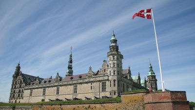 「ハムレット」ゆかりのクロンボー城：デンマークの世界遺産を英語で歩く