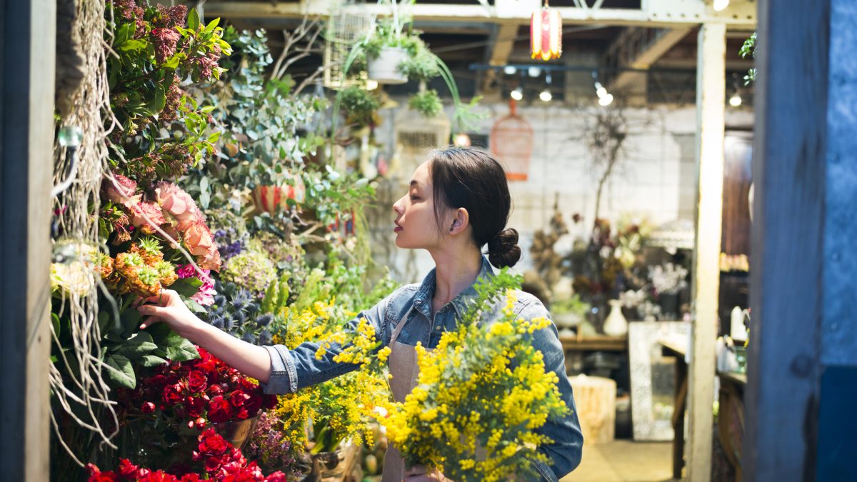 フラワーデザイナーの英会話｜接客や制作に役立つ英単語とロールプレイング