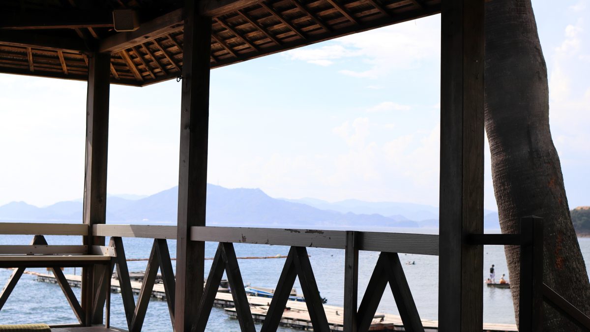 水上コテージ・オーシャンビューリゾートスタッフ｜宿泊案内から食事提供まで！お役立ち英単語とロールプレイング